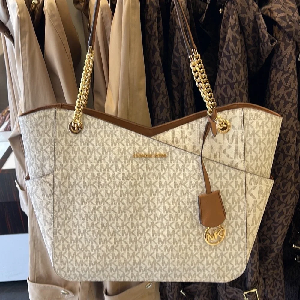 Michael Kors Jet Set Travel Large Chained Tote Shoulder Bag MK Vanilla NWT